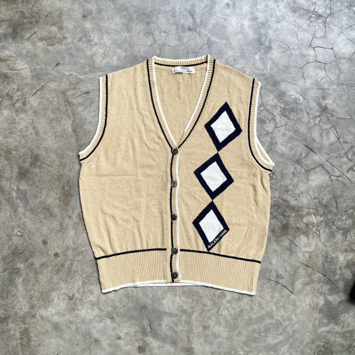 Balenciaga Vintage 90s Balenciaga Argyle Pattern Knit button Vest Size US M / EU 48-50 / 2 - 1 Thumbnail