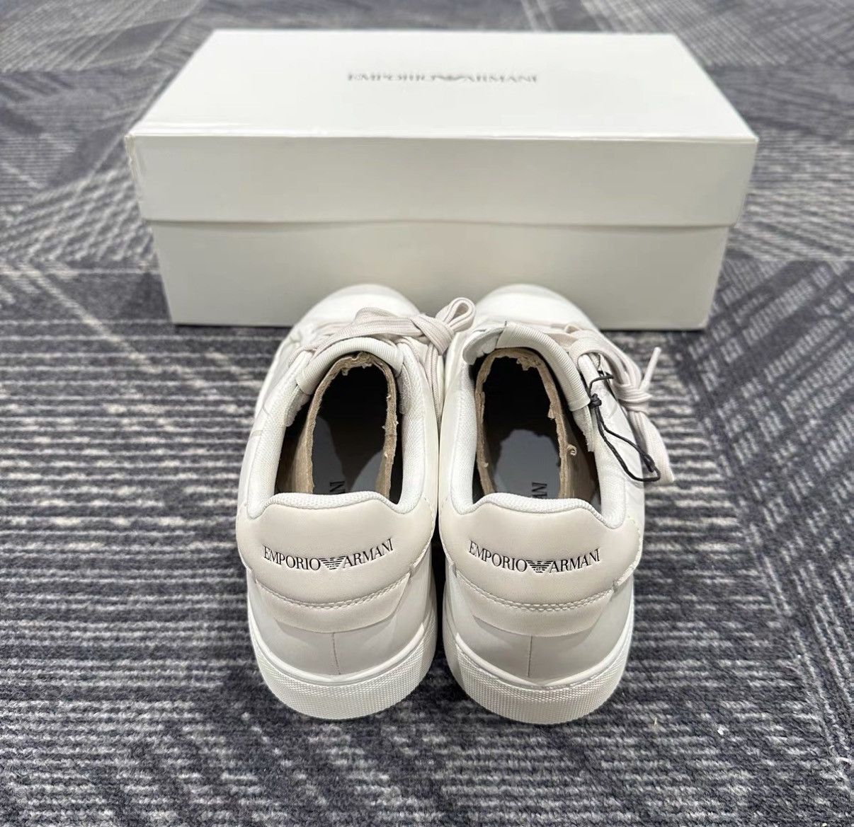 Armani Armani Leather Low-Top Sneakers J42 Size US 8 / EU 41 - 3 Thumbnail