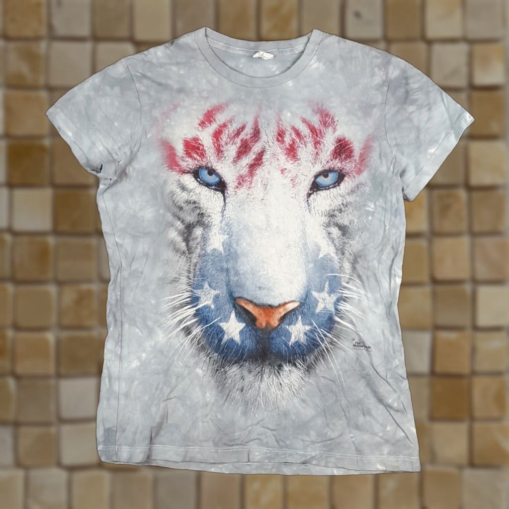 The Mountain VINTAGE The Mountain American Flag Lion Tiger Women's Size L Retro Short Sleeve T Shirt Tie-Dye Size L / US 10 / IT 46 - 1 Thumbnail