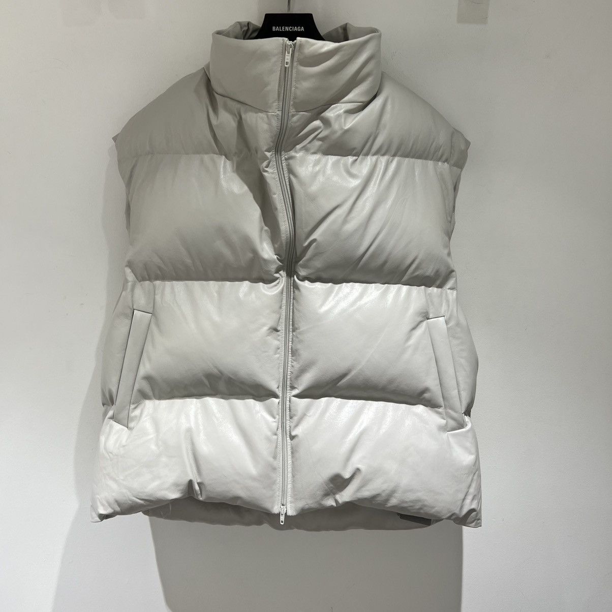 Balenciaga Balenciaga Oversized Puffer Leather Vest Size US M / EU 48-50 / 2 - 1 Thumbnail