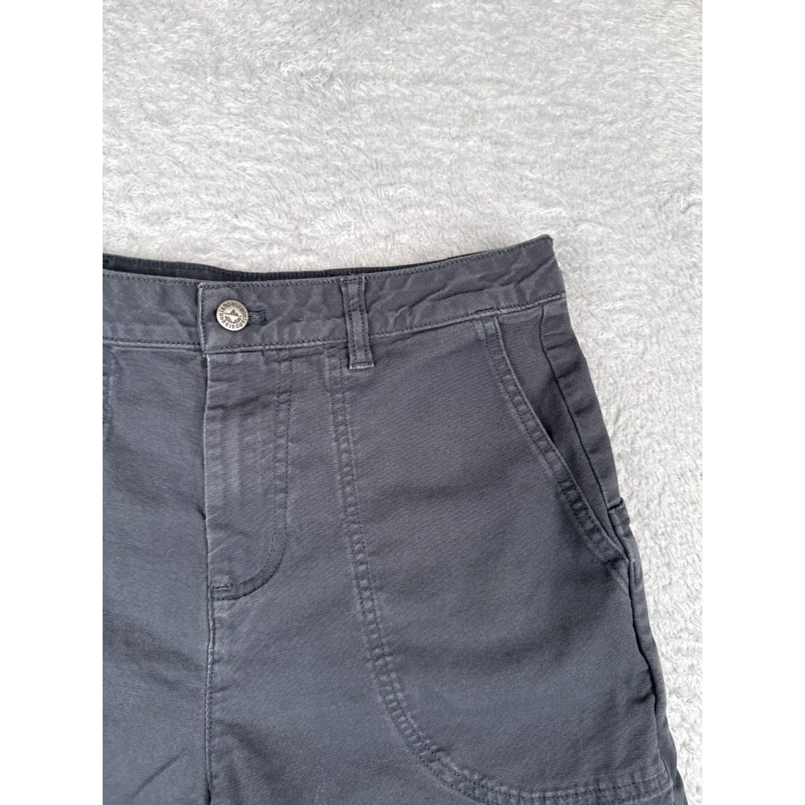 Patagonia Patagonia Shorts Women 8 Gray Stand Up Shorts Cotton Blend Read Me 30x7 Activewear Casual Travel Workwear Size 30" / US 8 / IT 44 - 5 Thumbnail