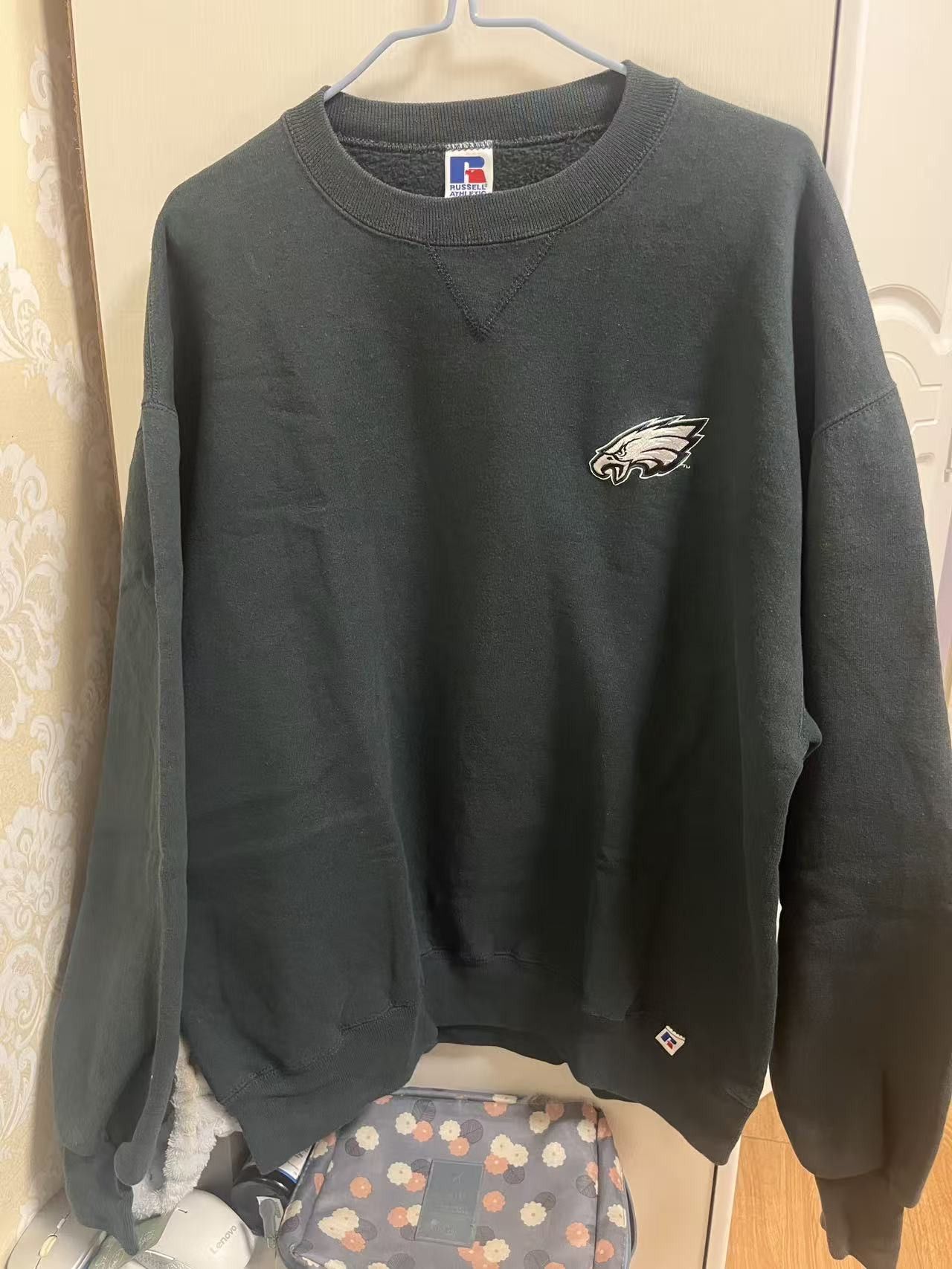 Russell Athletic hoodie . Size US L / EU 52-54 / 3 - 1 Thumbnail