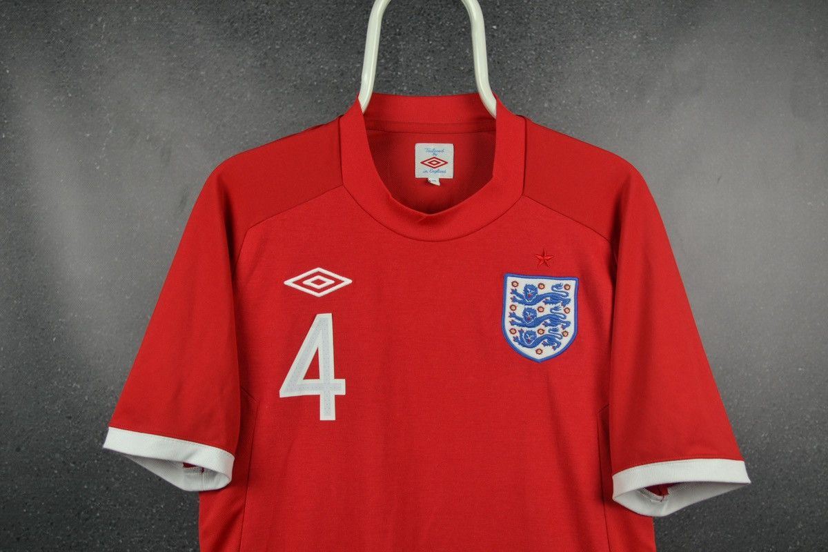 Umbro England 2010 2012 away Gerrard soccer football jersey Size US M / EU 48-50 / 2 - 3 Thumbnail