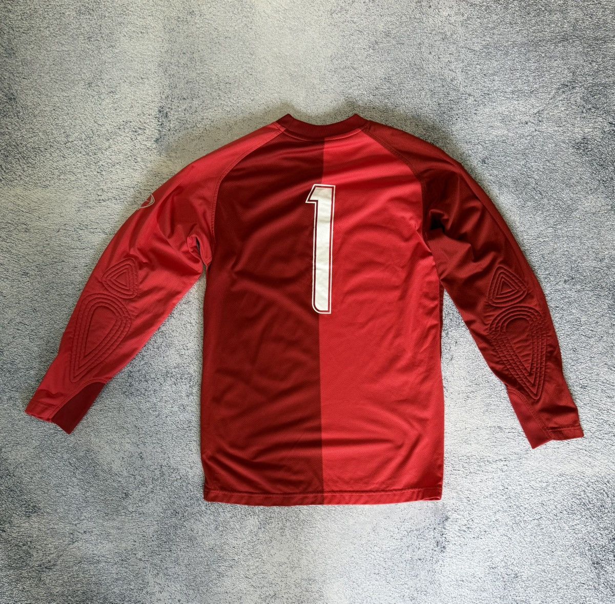 Nike VINTAGE FC BASEL 2005 GOALKEEPER SHIRT NIKE JERSEY NOVARTIS Size US S / EU 44-46 / 1 - 2 Thumbnail