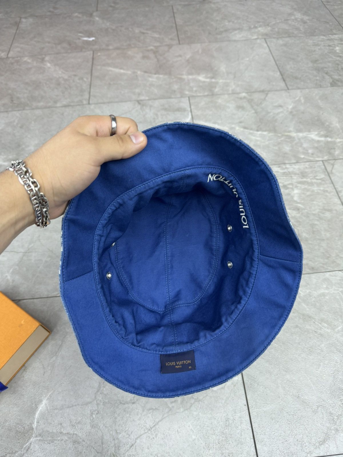 Louis Vuitton Louis vuitton monogram reversible denim bucket hat LV Size ONE SIZE - 3 Thumbnail
