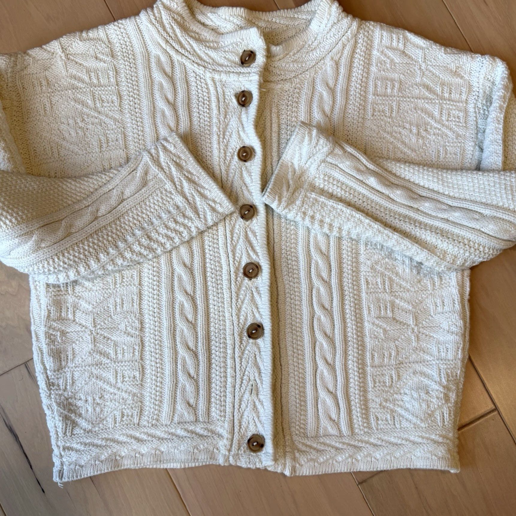 Vintage Vintage LL Bean Cardigan Women's Small White Cable Knit Snowflake Sweater Winter Size S / US 4 / IT 40 - 5 Thumbnail