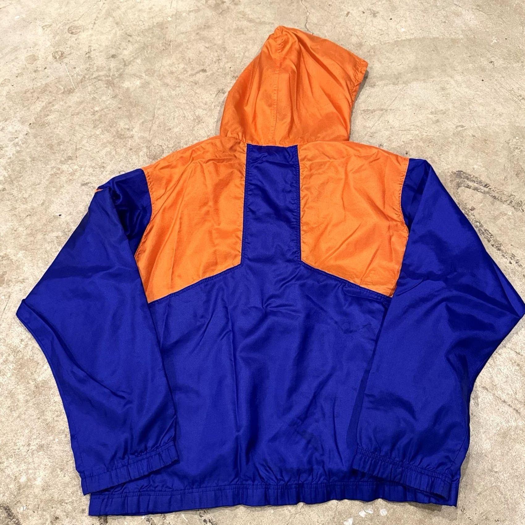 Nike VINTAGE Nike Air Flight windbreaker Jacket Men L Orange 90s Windbreaker Nike Air Flight 90s Mens L Orange Size US L / EU 52-54 / 3 - 2 Thumbnail