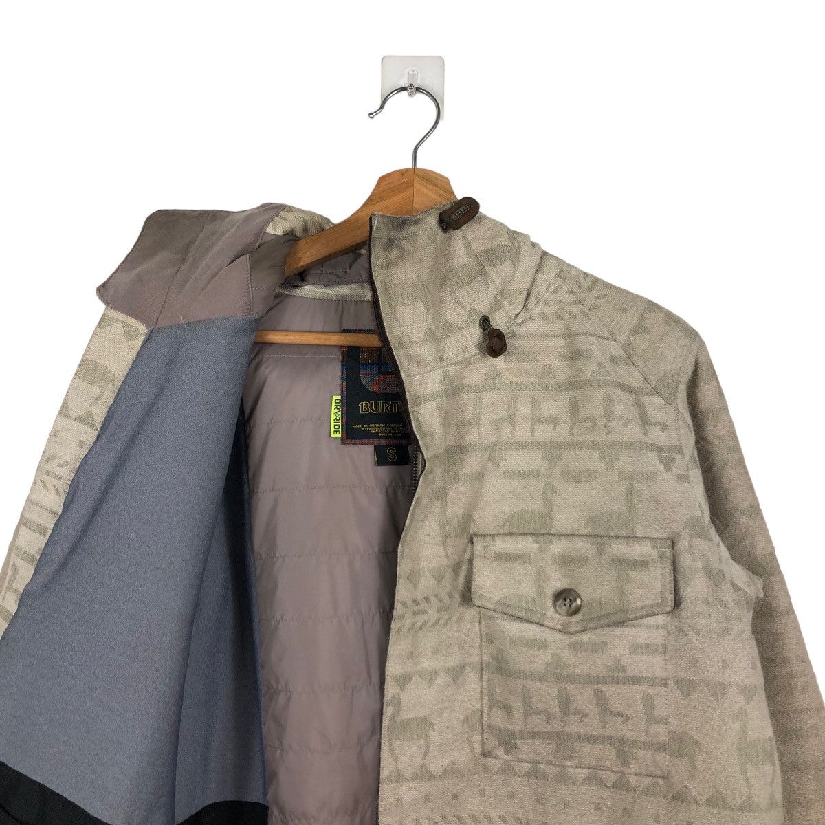 Burton 🔥VERY RARE NAVAJO AZTEC DESIGN BURTON SKI JACKET Size US S / EU 44-46 / 1 - 11 Thumbnail