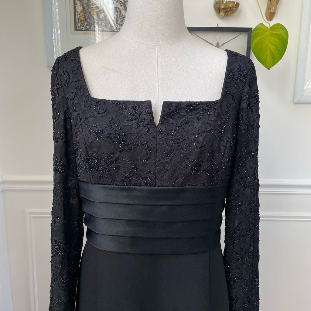 Carmen Marc Valvo Black Lace Sequin Long Sleeve Dress Cocktail 12