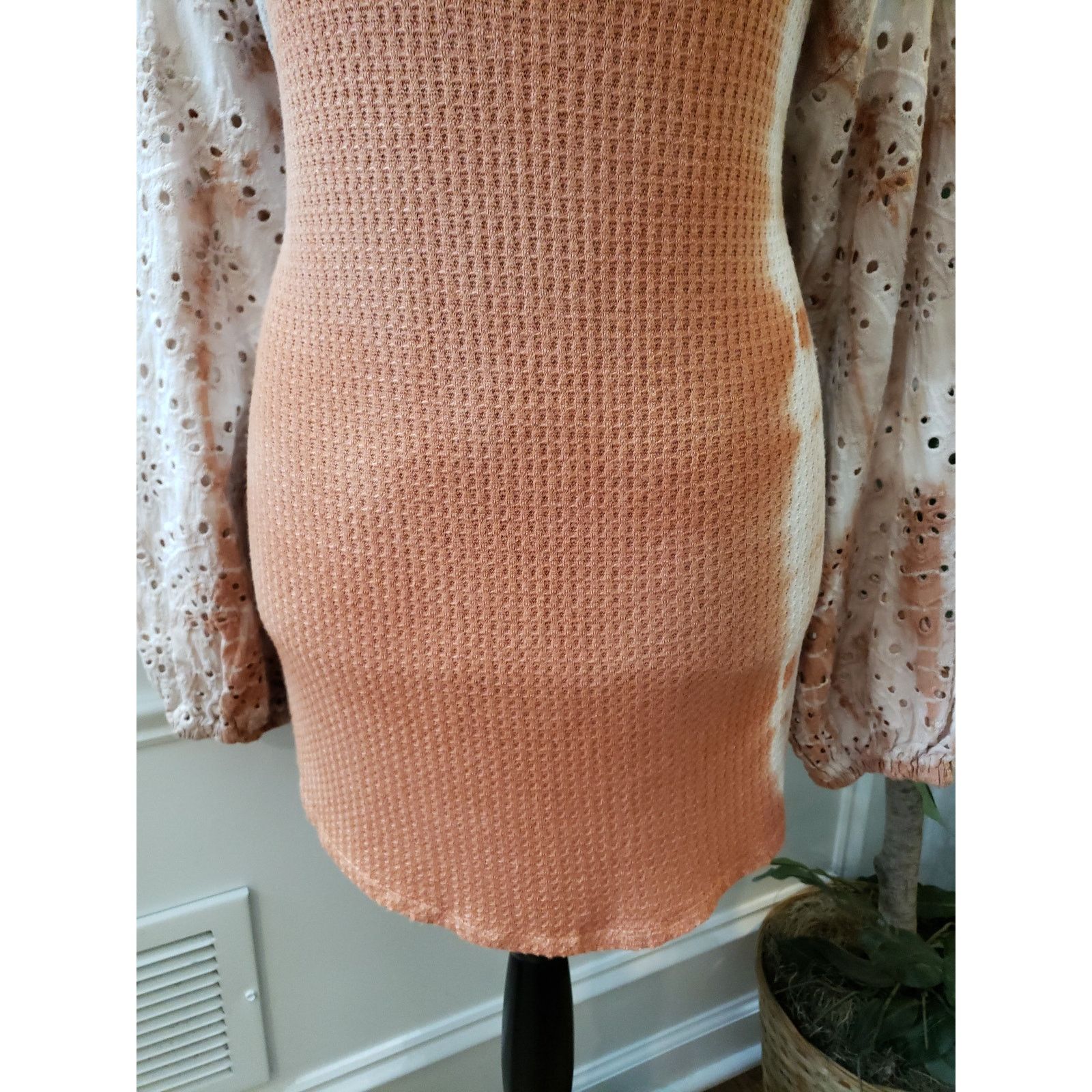 The Unbranded Brand Chrysanthemum Top Women Small Peach Waffle Knit Eyelet Size S / US 4 / IT 40 - 4 Thumbnail