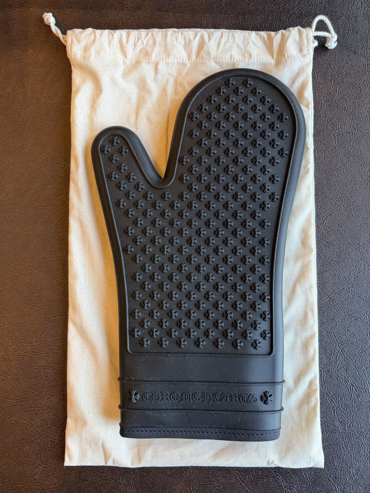 Chrome Hearts Chrome Hearts Plus Logo Rubber Mitt & Mat Set Size ONE SIZE - 7 Thumbnail