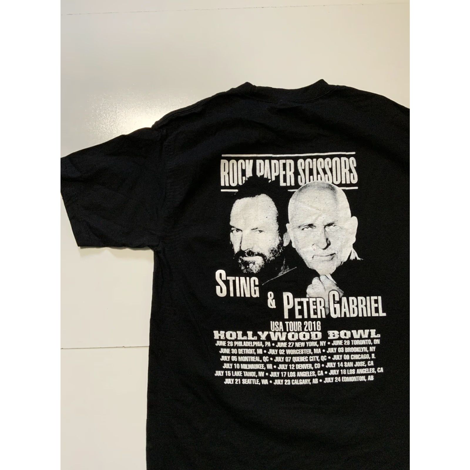 Vintage Sting & Peter Gabriel Rock Paper Scissors Hollywood Bowl World Tour 2016 T-Shirt Size US M / EU 48-50 / 2 - 4 Thumbnail