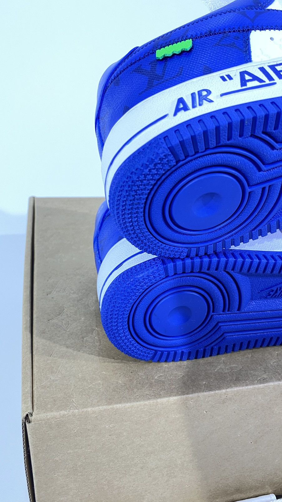 Louis Vuitton Louis Vuitton X Nike Off White 9 Blue Air Force 1 Size US 9 / EU 42 - 7 Thumbnail