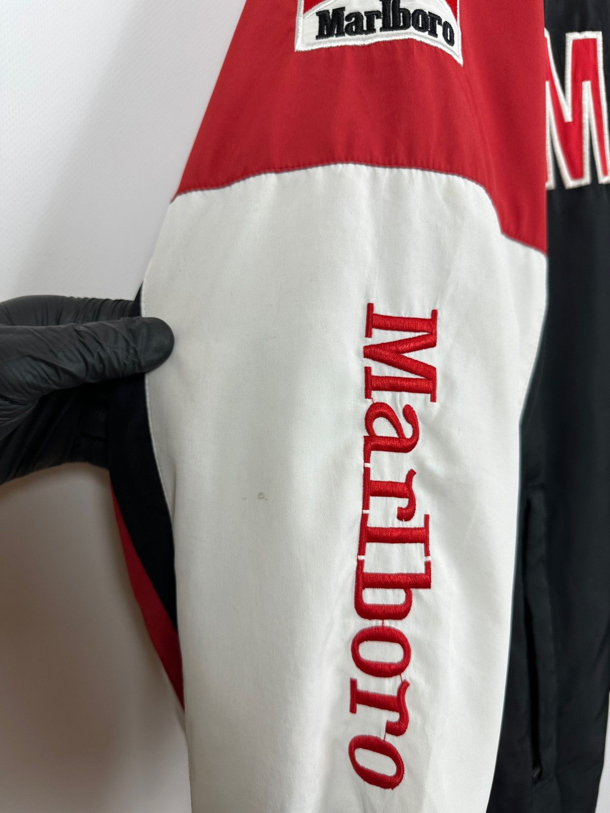 Ferrari Vintage Ferrari Marlboro Vodafone Racing Light Track Jacket Size US XL / EU 56 / 4 - 23 Thumbnail