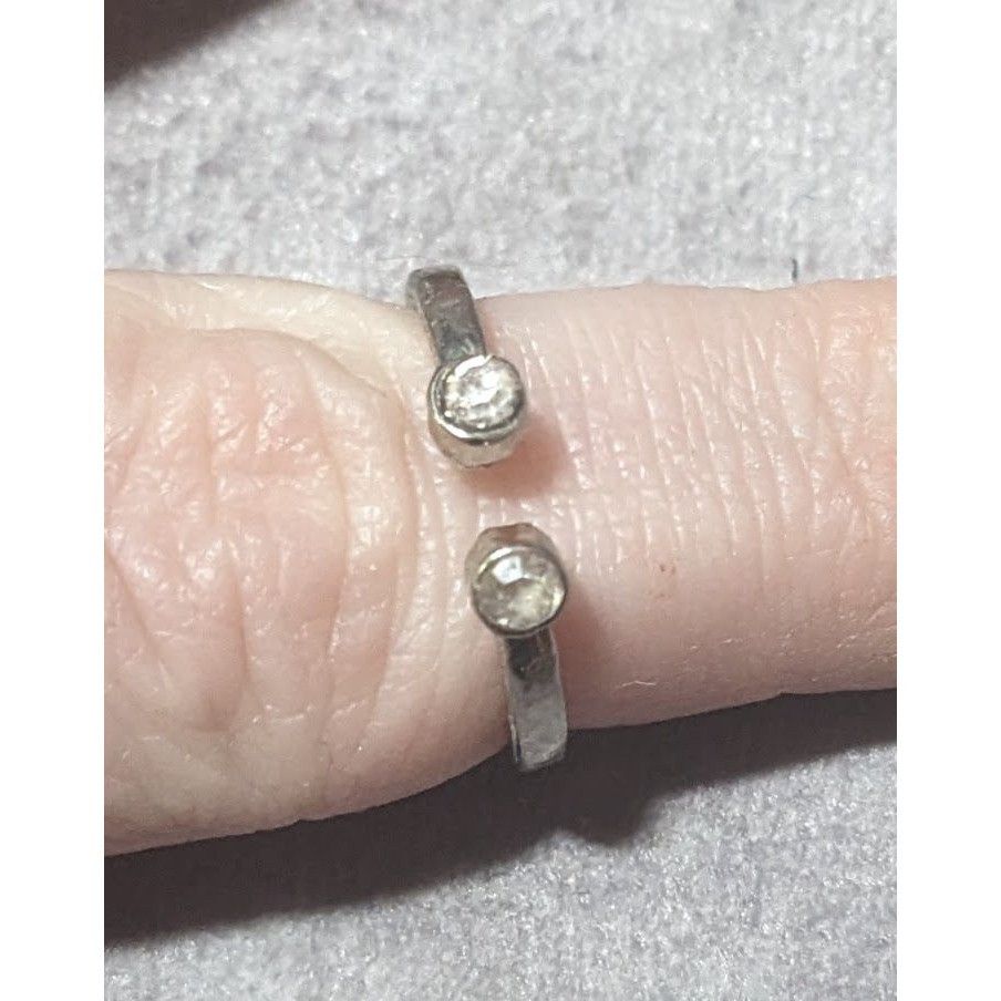 Other Casual Silver Tone Open Top Clear Stone Ring Size 6 1/2 Size ONE SIZE - 5 Thumbnail