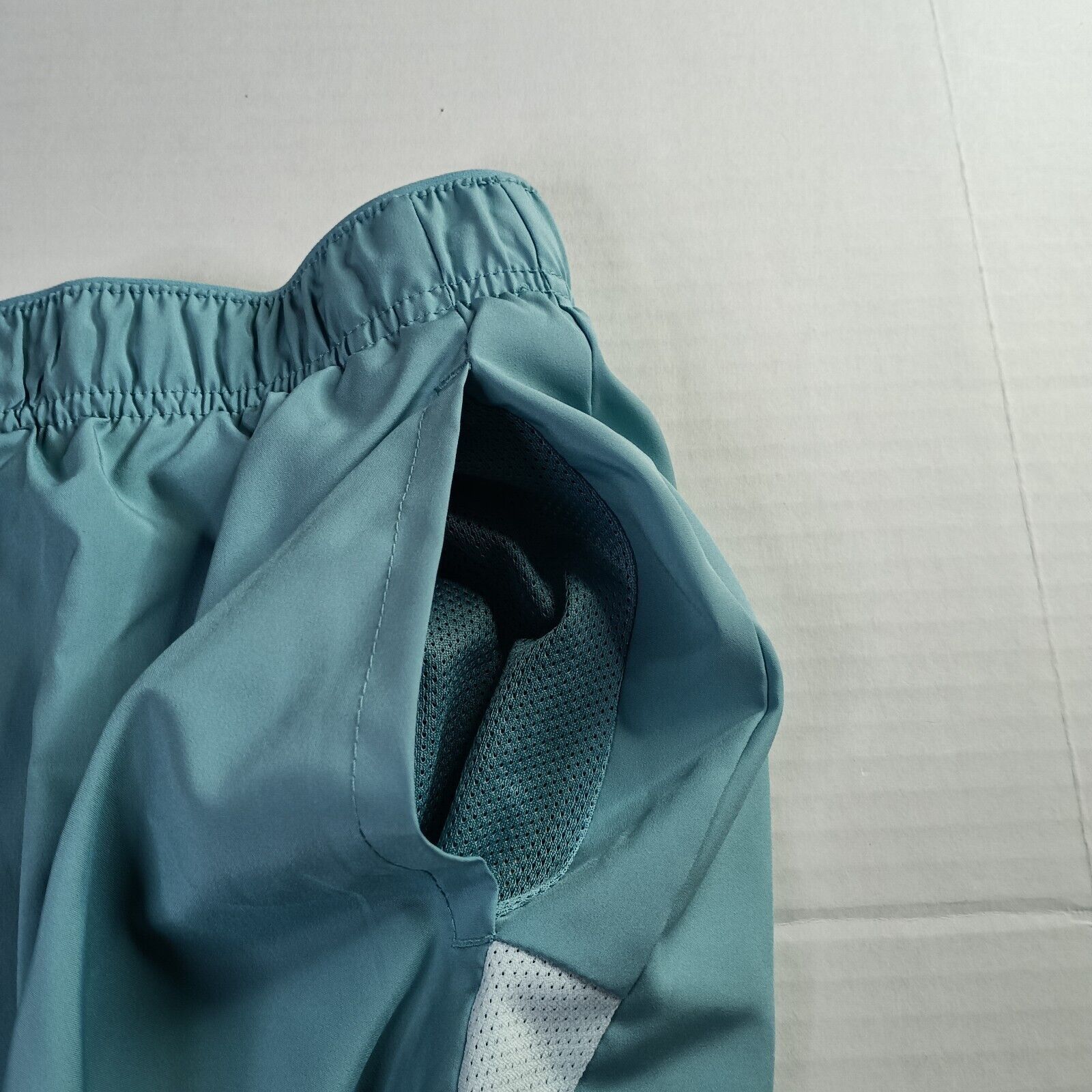 Nike Nike Challenger Brief Lined Running Shorts Turquoise Men 2XL Size US 38 / EU 54 - 2 Thumbnail