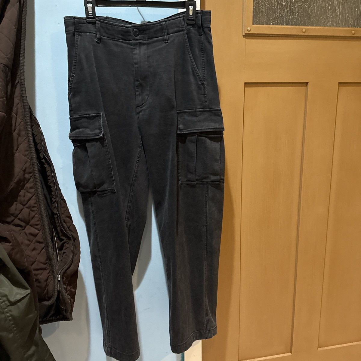 Uniqlo Dark Grey Uniqlo Cargo Pants Size US 29 - 1 Thumbnail