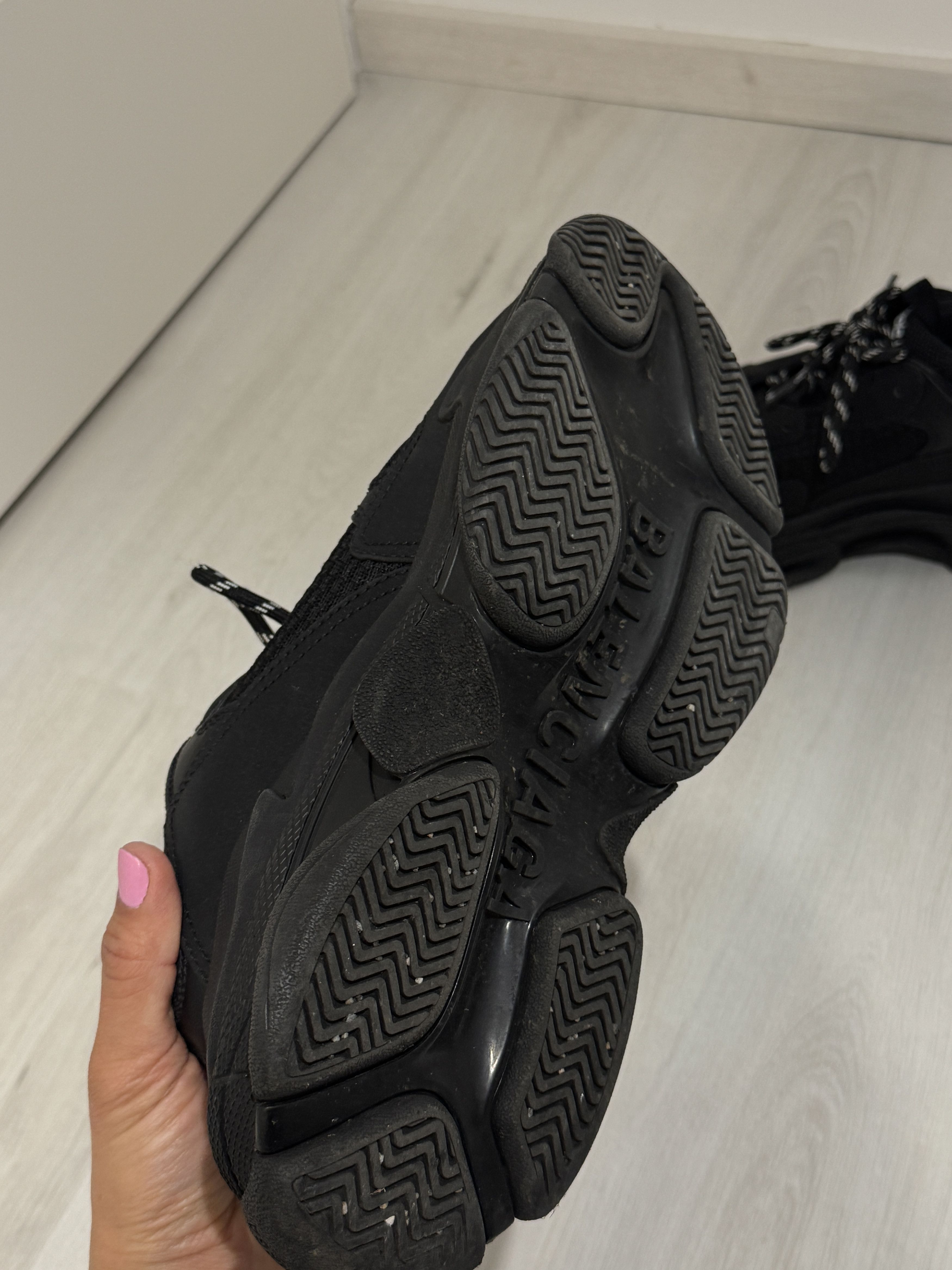 Balenciaga Balenciaga Triple S Triple Black Sneakers EU 40 Size US 10 / IT 40 - 2 Thumbnail