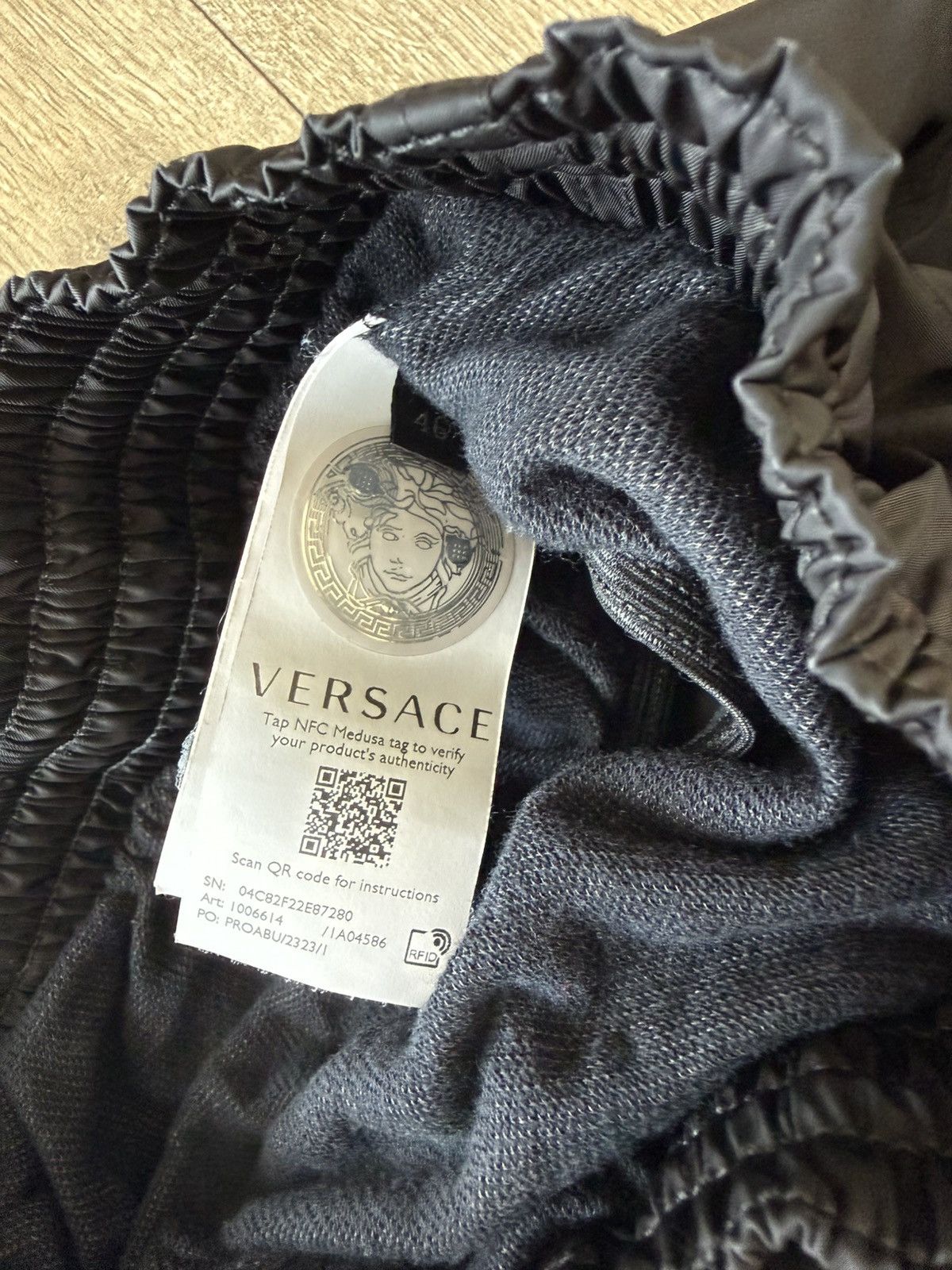 Versace Authentic Fendace VersaceLogo Black/Gold shorts Size US 44 / EU 60 - 3 Thumbnail