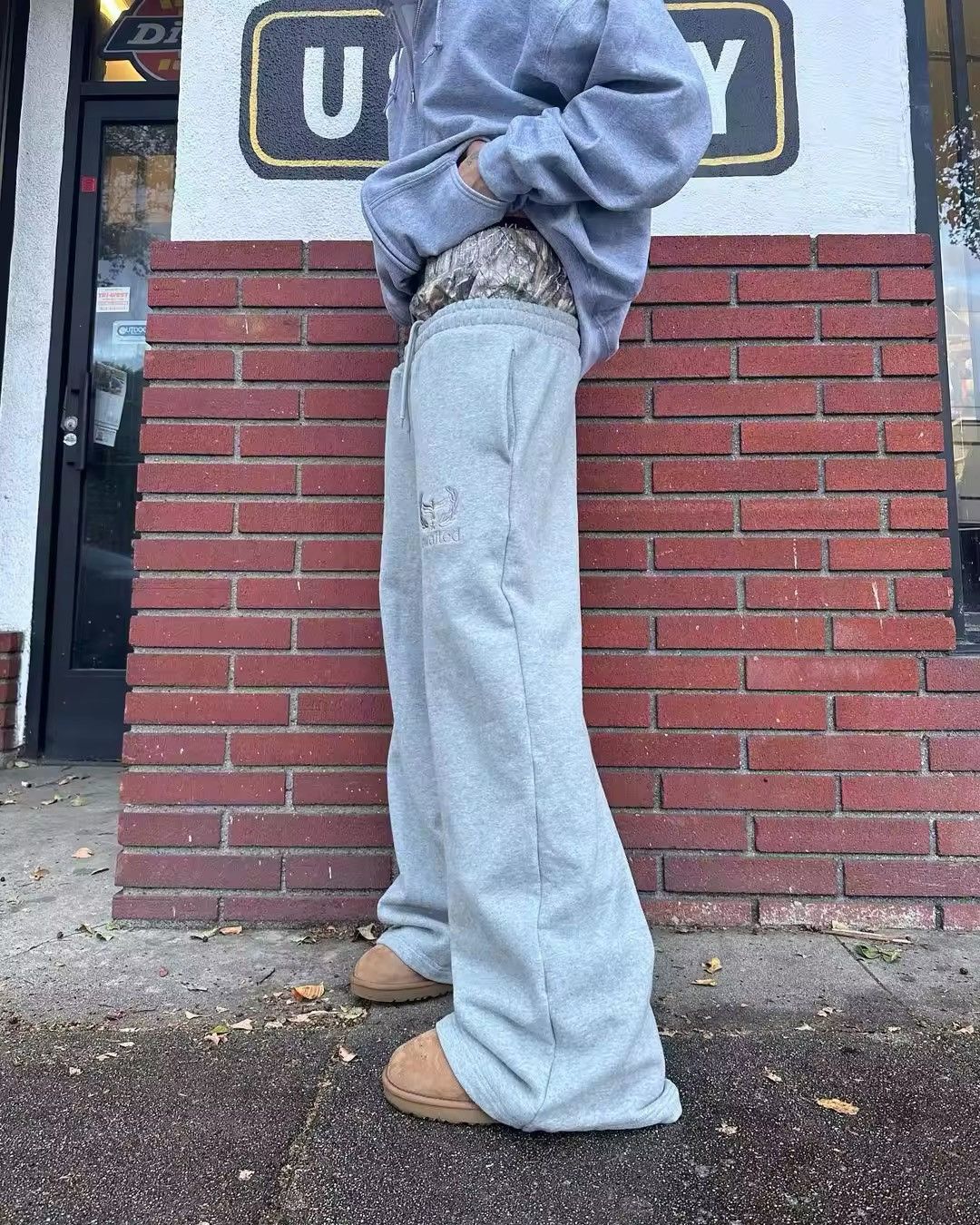 Japanese Brand × Other Camouflage Embroidered Elastic Waist Baggy Sweatpants Size US 29 - 2 Thumbnail