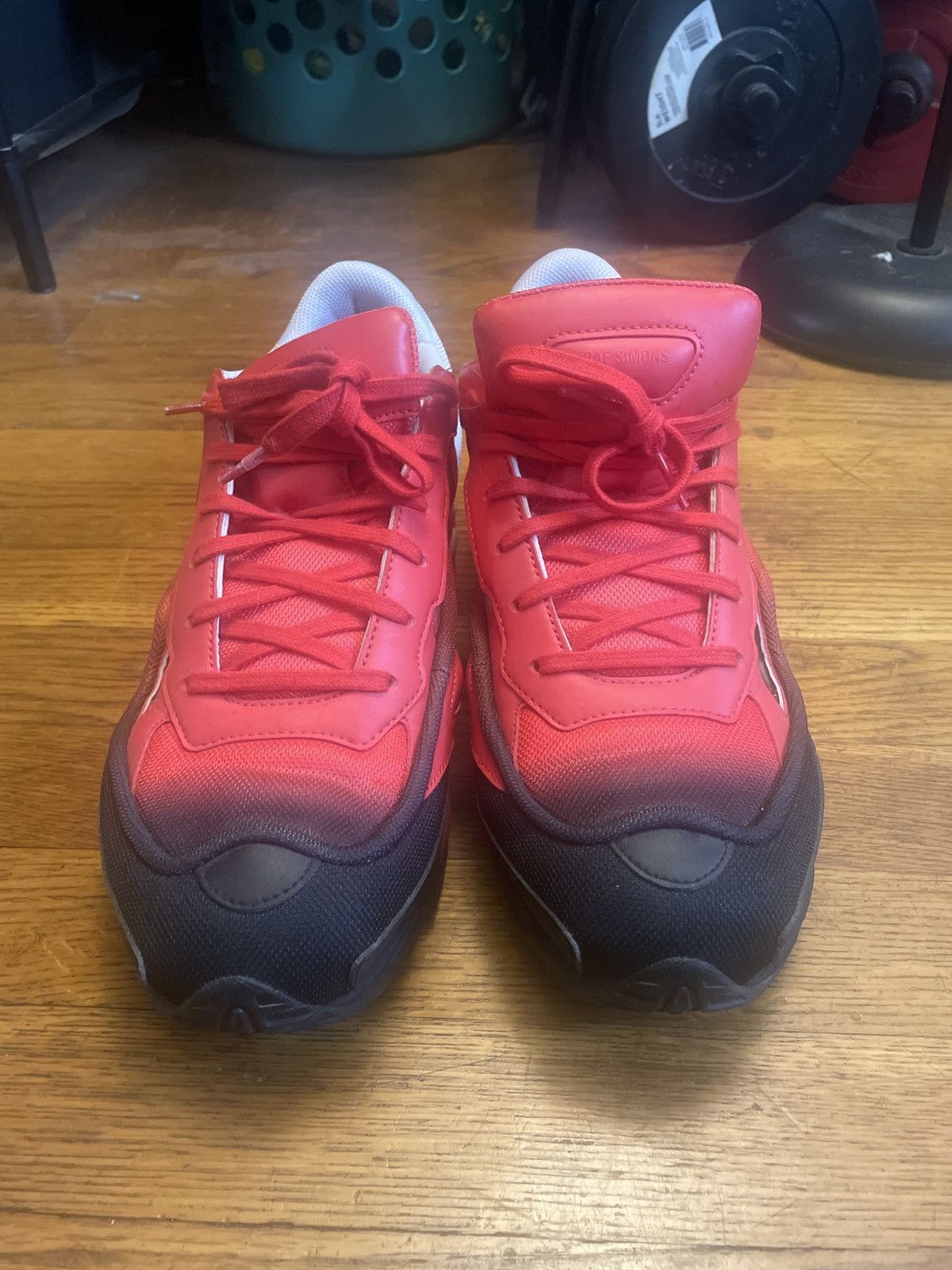 Raf simmon Replicant Ozweego