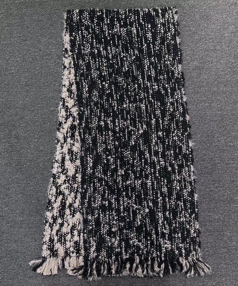 Chanel Chanel Size36 Knitted sequin scarf Size ONE SIZE - 1 Thumbnail