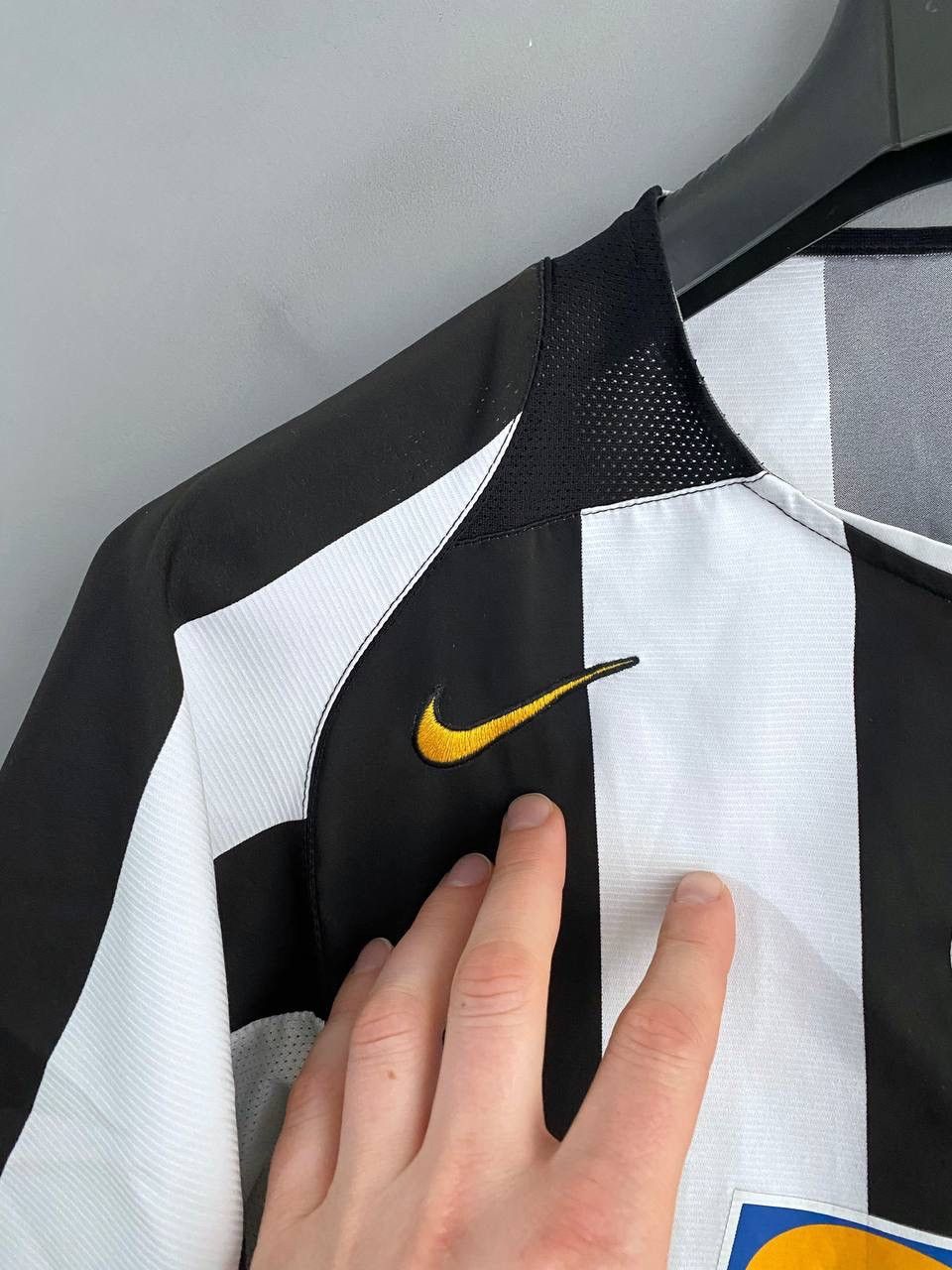 Nike FC Juventus 2004/2005 Home Soccer Jersey Football Shirt, M Size US M / EU 48-50 / 2 - 5 Thumbnail