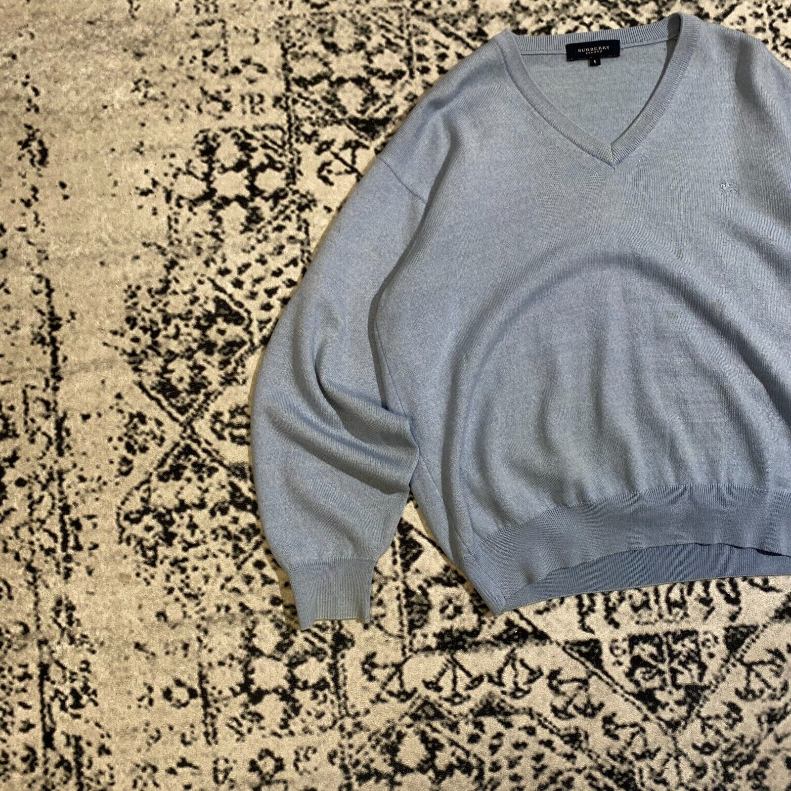 Burberry Vintage Burberry Baby Blue Wool Sweater Size S London 90s Size US S / EU 44-46 / 1 - 3 Thumbnail