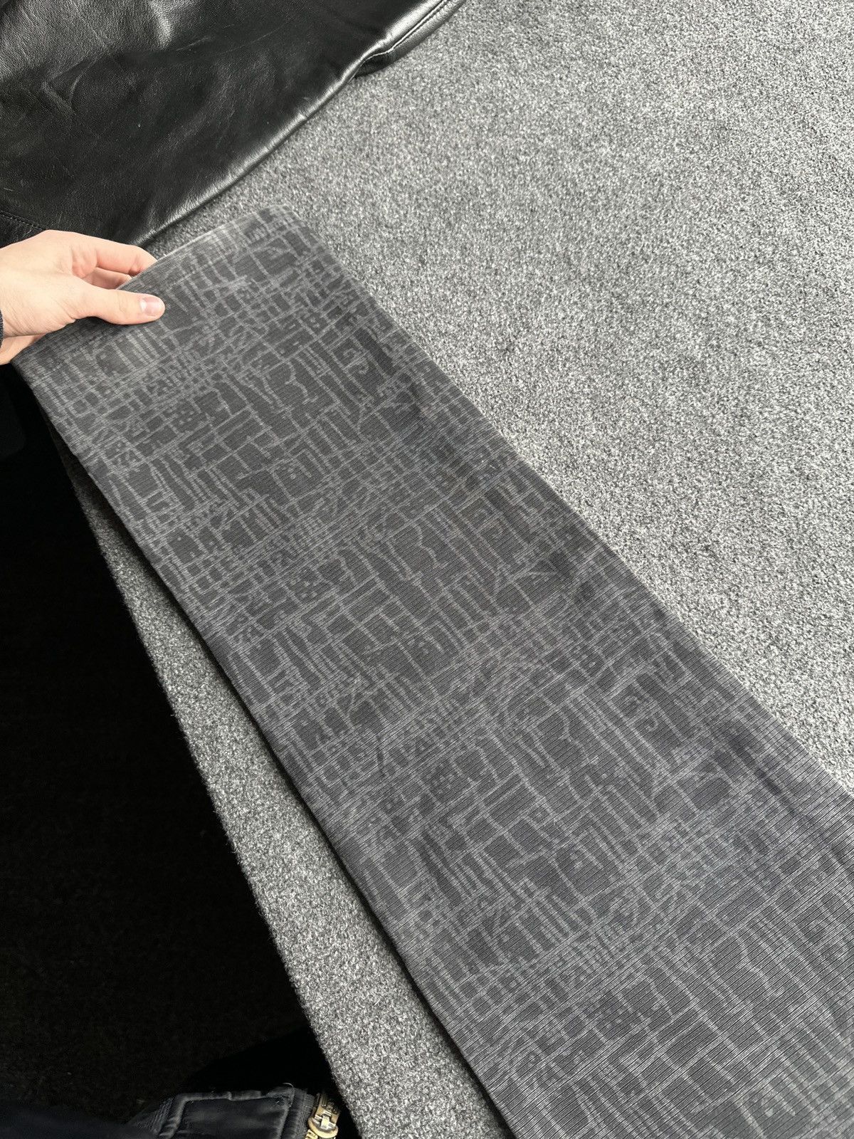 Armani VNTG🚨 ARMANI GRAY MONOGRAM PANTS LUXURY Y2K INDIGO CASUAL Size US 32 / EU 48 - 15 Thumbnail