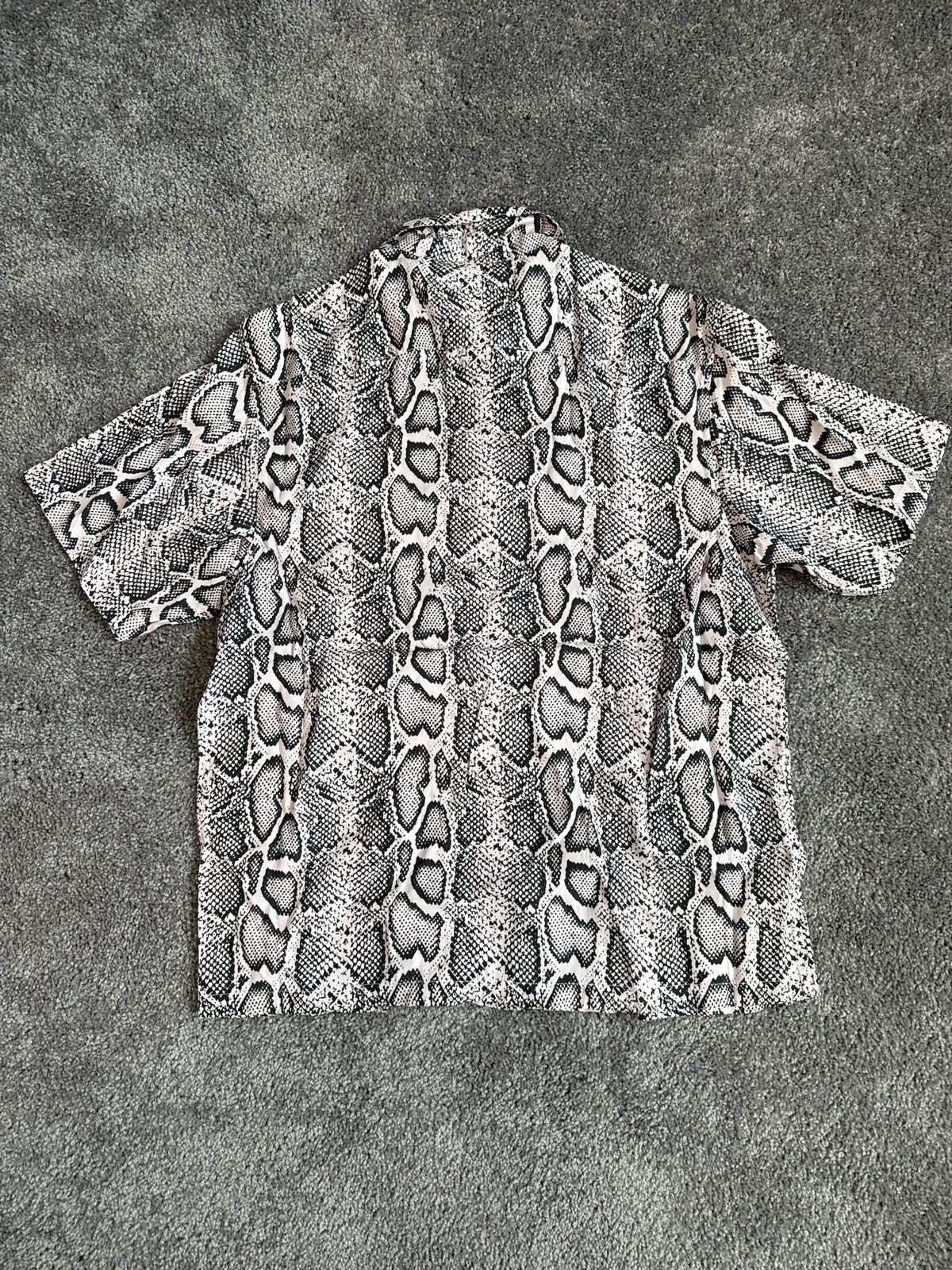 Supreme Supreme snake s/s shirt Size US S / EU 44-46 / 1 - 3 Thumbnail