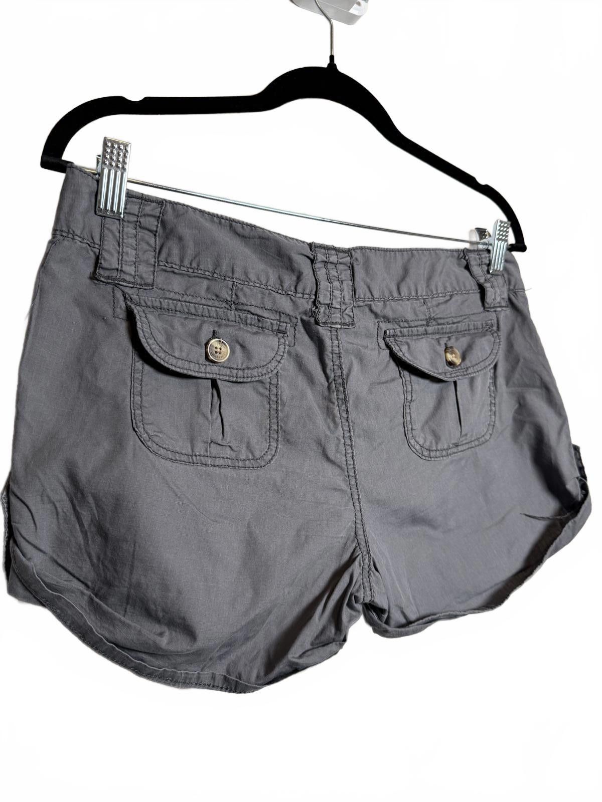 Mossimo Vintage Mossimo Gray Cargo Short Shorts Size 34" / US 12 / IT 48 - 2 Thumbnail