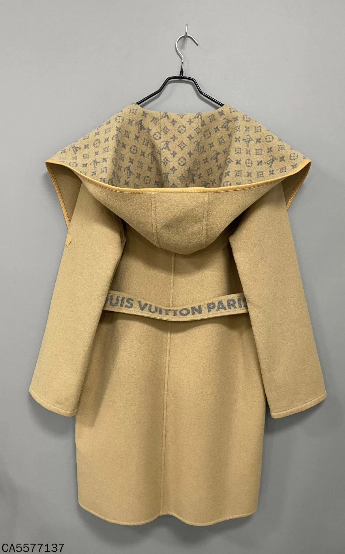 Louis Vuitton LV Monogram Khaki All-Over Print Kimono Coat Size ONE SIZE - 4 Thumbnail