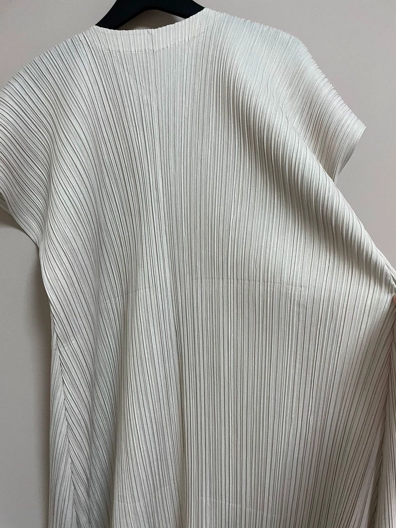 Issey Miyake Issey Miyake Beige pleated coat Size M / US 6-8 / IT 42-44 - 5 Thumbnail