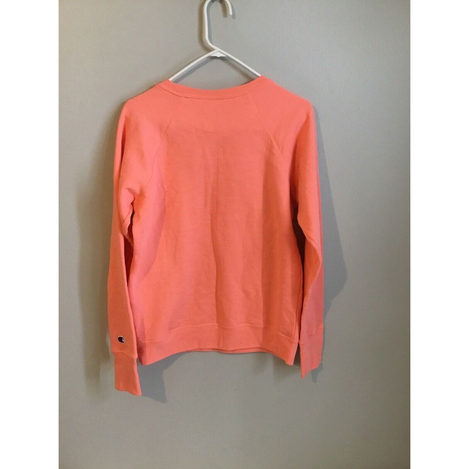 Champion NWT champion Women’s Sweater Size Medium warm ski workout Size M / US 6-8 / IT 42-44 - 2 Thumbnail