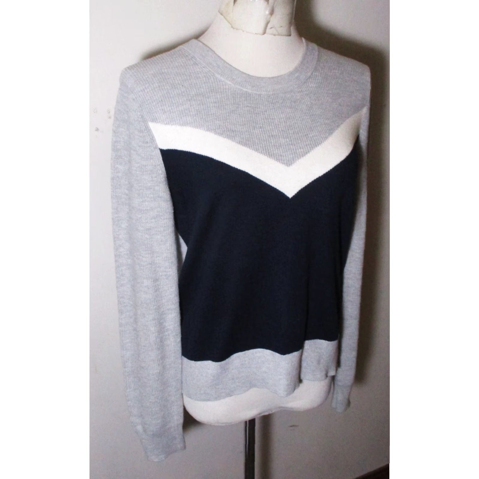 Banana Republic Banana Republic Gray Blue Cotton Long Sleeve Sweater S Women Crew Neck Pullover All Seasons Size S / US 4 / IT 40 - 3 Thumbnail