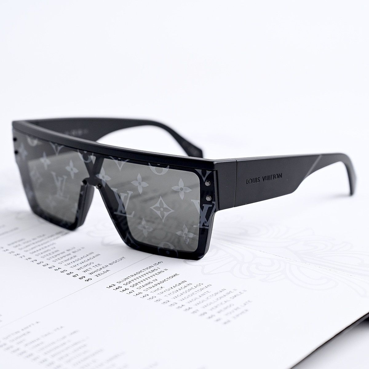 Louis Vuitton LUOIS VUITTON MONOGRAM BLACK SUNGLASSES Size ONE SIZE - 2 Thumbnail
