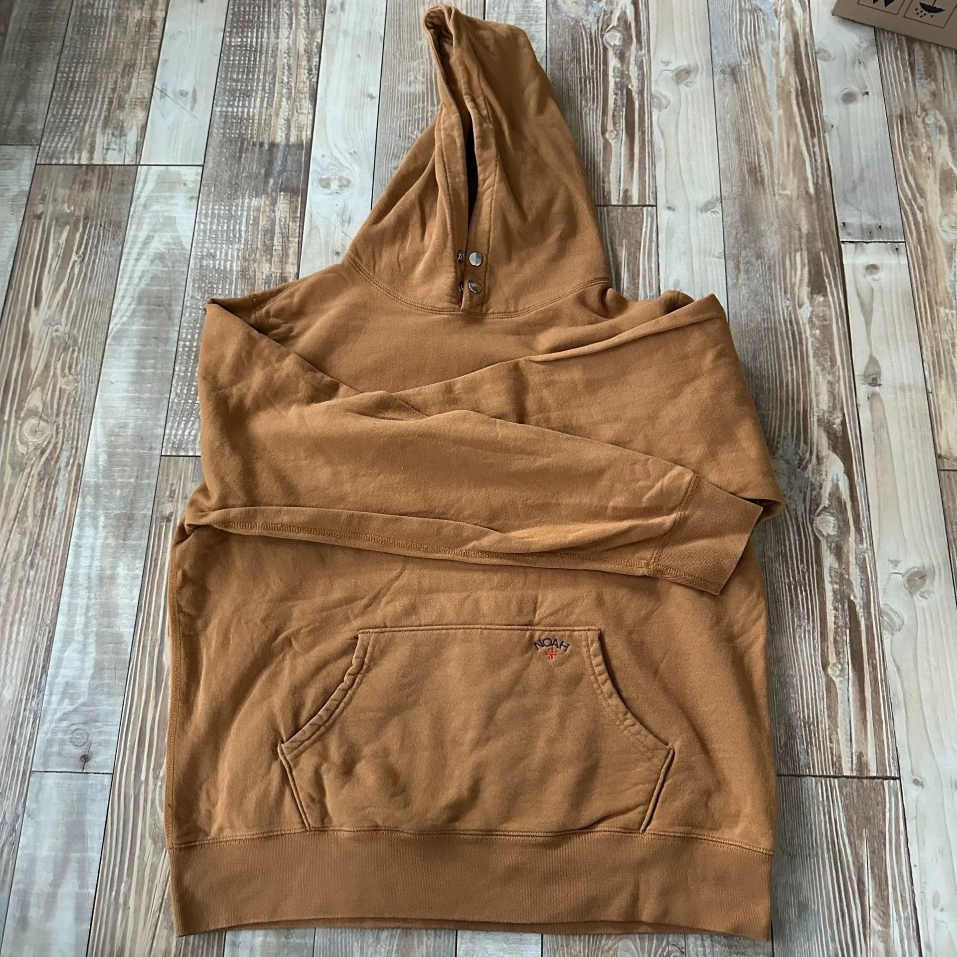 Noah Embroidered Logo Khaki Fleece Hoodie/ in Beige, Men's — image 3 of 6