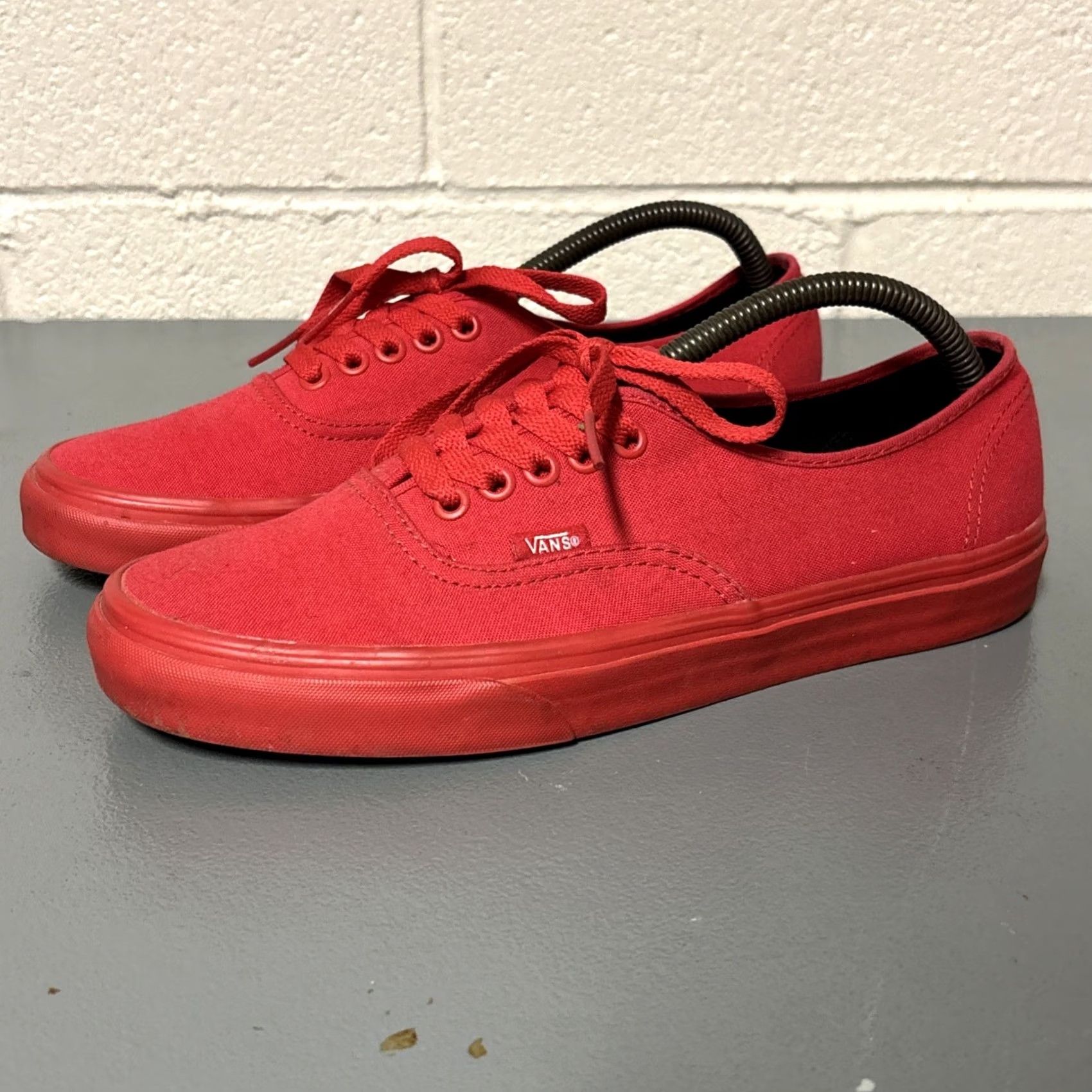 Vans VANS Unisex Red Canvas Lace-Up Low-Top Authentic Sneakers Size 8.5 Men’s Size US 9 / EU 42 - 2 Thumbnail
