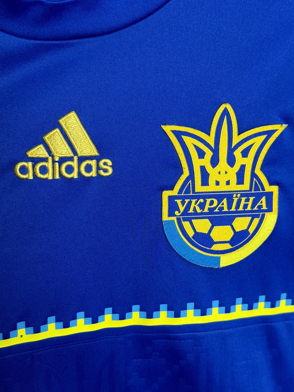 Adidas Ukraine National Team 11/13 Away Football Soccer Jersey Size US S / EU 44-46 / 1 - 3 Thumbnail
