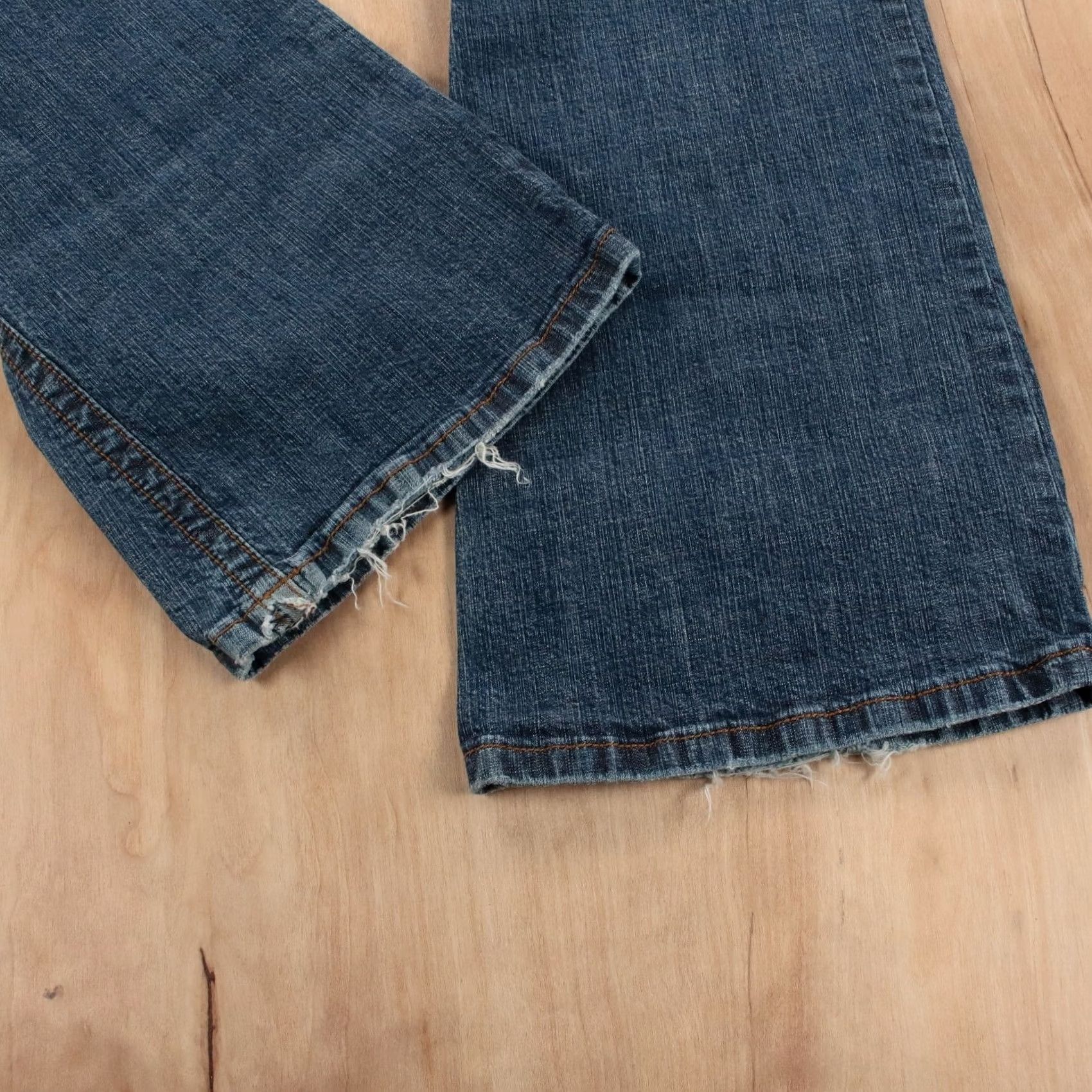 Denime vtg YOUNIQUE low rise flare jeans blue 7 Juniors YM? Size 28" / US 6 / IT 42 - 3 Thumbnail