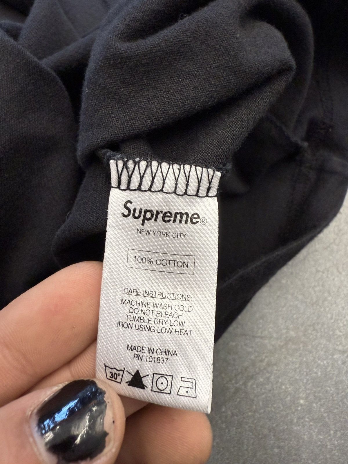 Supreme SS22 Supreme Small Box Tee Size US L / EU 52-54 / 3 - 7 Thumbnail