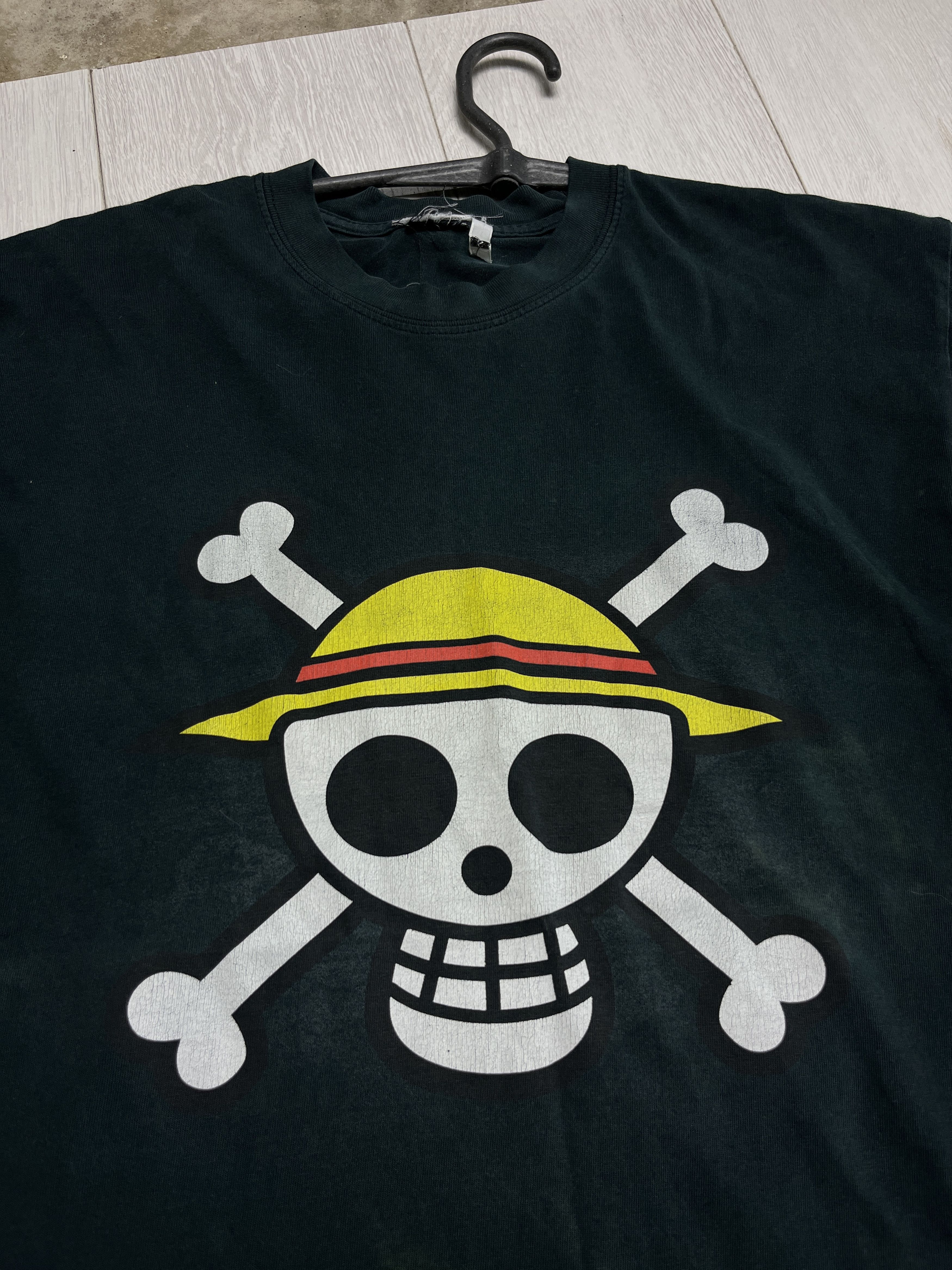 Other 2000s VINTAGE ONE PIECE STRAW HAT PIRATES GRAPHIC TEE - 832 Size US M / EU 48-50 / 2 - 3 Thumbnail