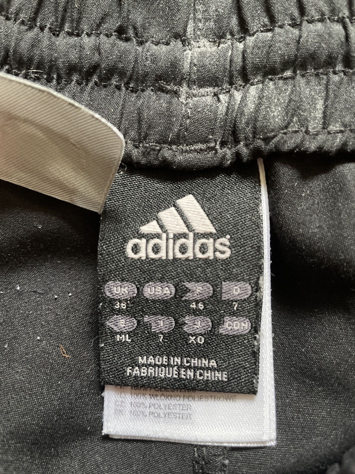 Adidas Liverpool Adidas Retro vintage Shorts mens Size US 36 / EU 52 - 2 Thumbnail
