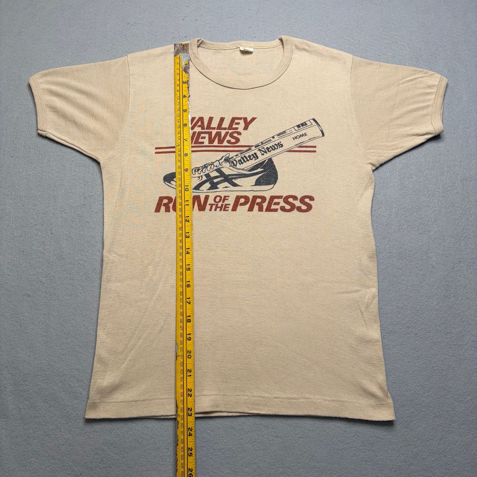 Vintage Vintage Valley News Run Of The Press Tee Beige 80s 70s XXS Size US XXS / EU 40 - 5 Thumbnail