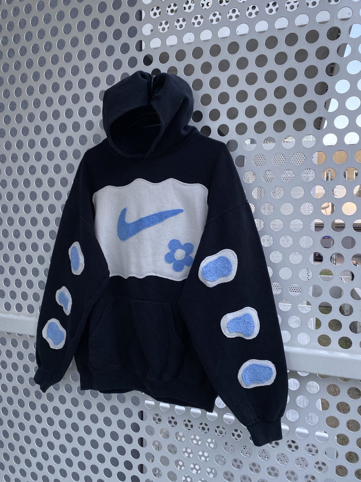 Nike × Vintage Vintage Nike Custom Center Swoosh Oversize Hoodie Y2K rare Size US L / EU 52-54 / 3 - 3 Thumbnail