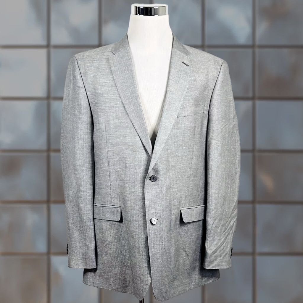 Tommy Hilfiger Tommy Hilfiger Sport Coat Gray Herringbone Linen Blend 44L Two Button Vented Notch Lapel Size US XS / EU 42 / 0 - 1 Thumbnail