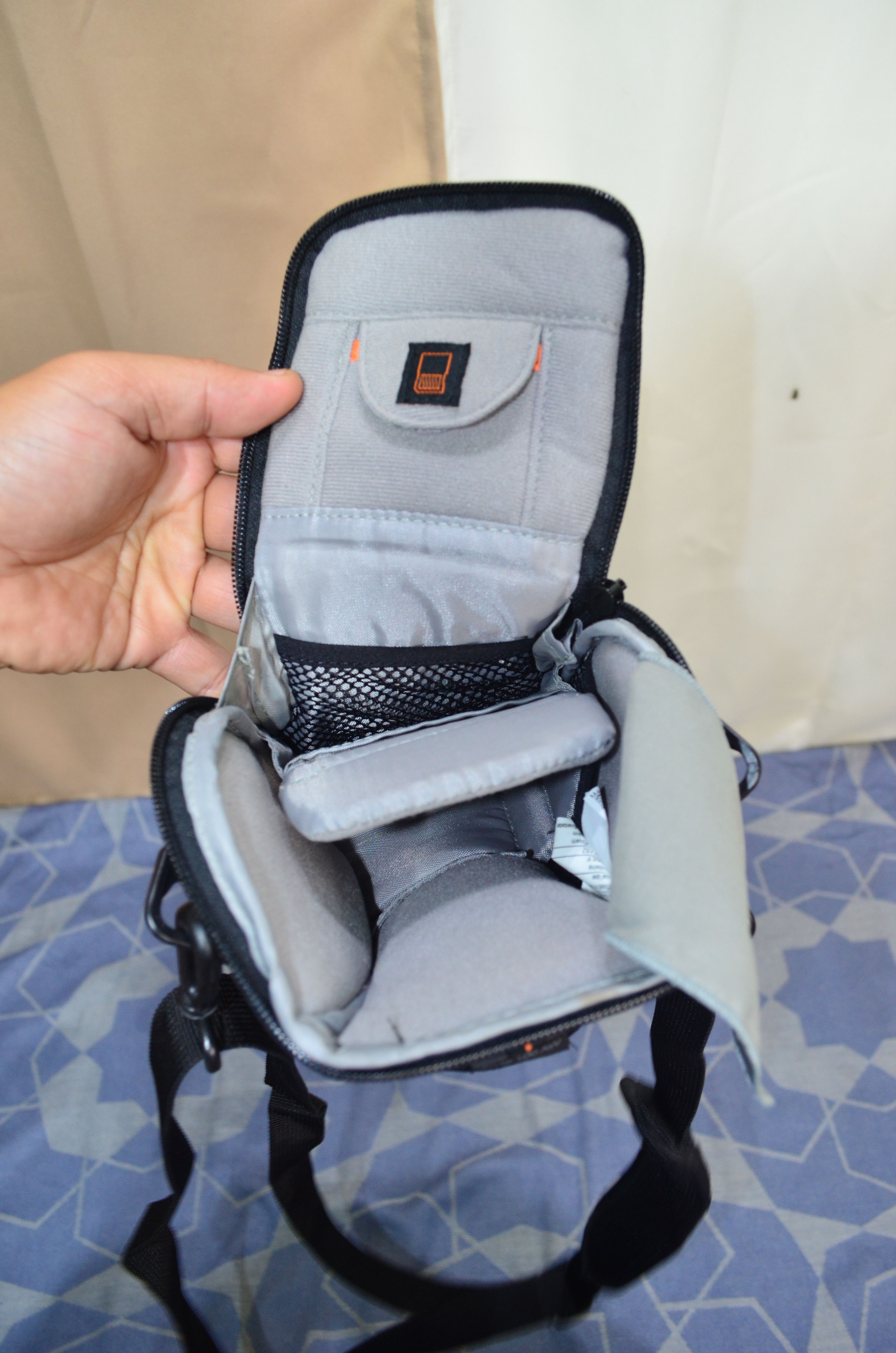 Lowepro Lowepro Apex 100 AW Camera Bag Size ONE SIZE - 7 Thumbnail