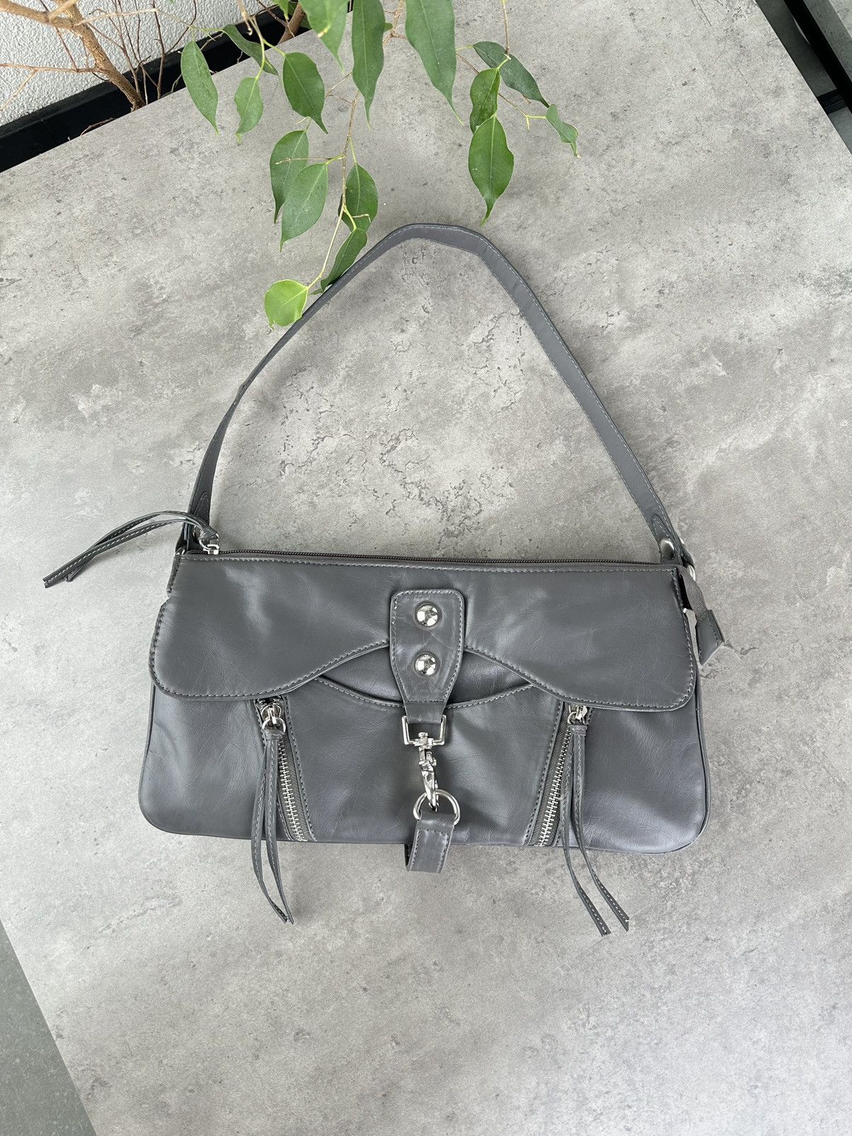 Japanese Brand Vintage Shoulder Bag Size ONE SIZE - 1 Thumbnail