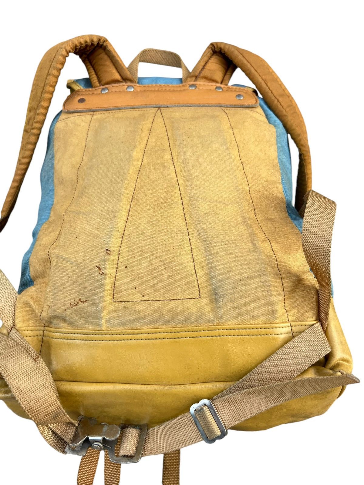 Vintage Vintage 80s WALK ABOUT Faded Stains Muddy Backpack Size ONE SIZE - 11 Thumbnail
