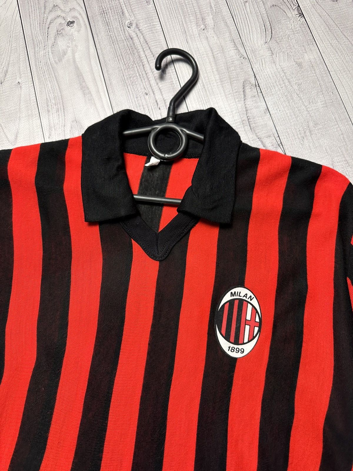 Vintage Vintage AC Milan Soccer jersey retro long sleeve size M/L Size US L / EU 52-54 / 3 - 3 Thumbnail